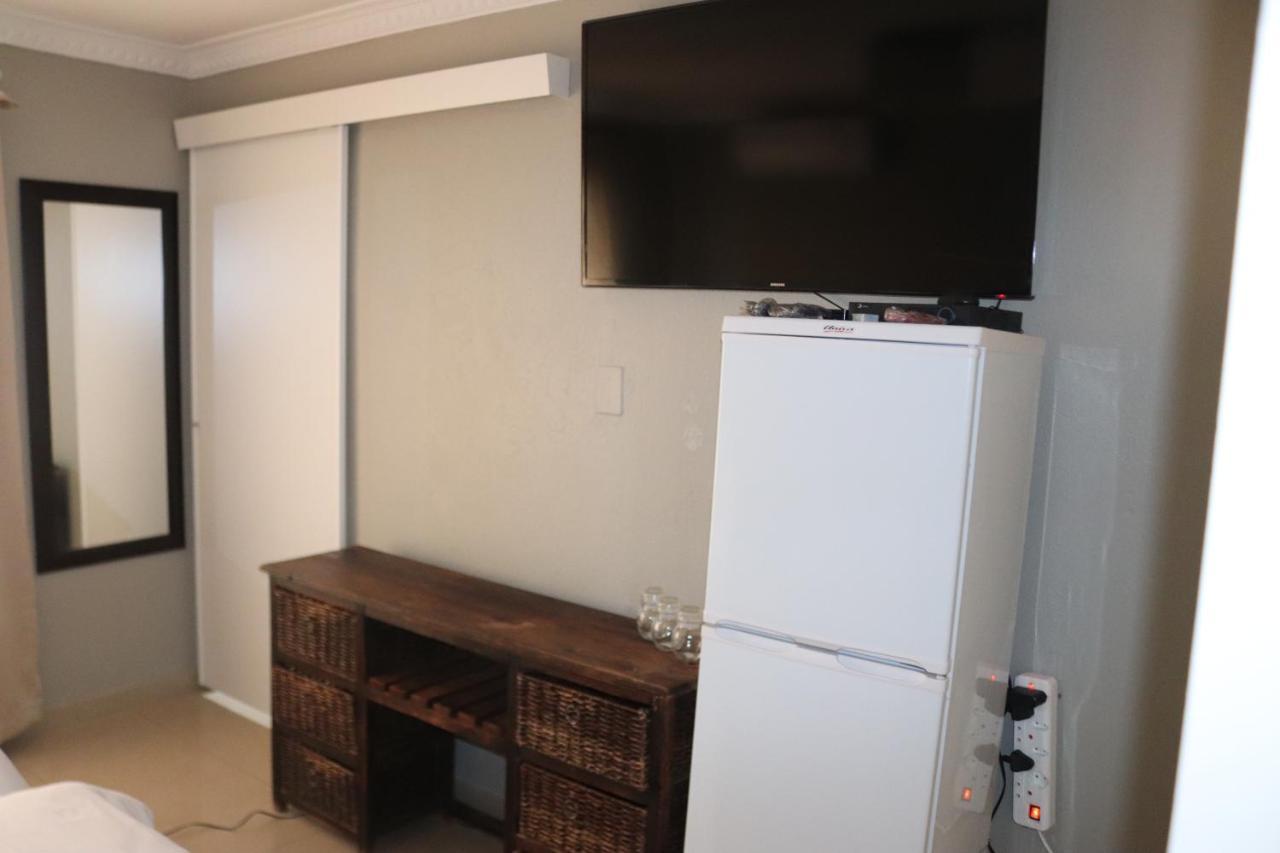 Tlelakufuma Guest House 요하네스버그 외부 사진