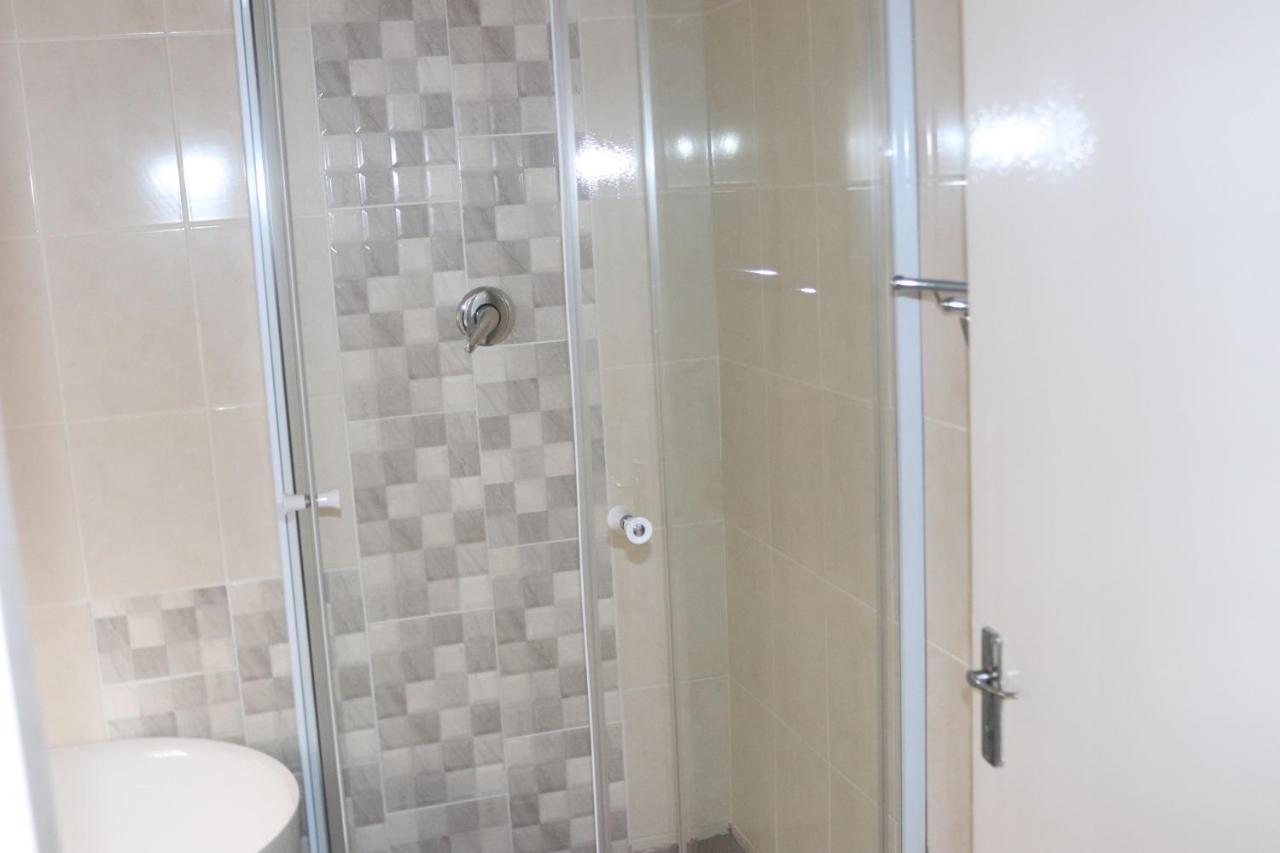 Tlelakufuma Guest House 요하네스버그 외부 사진