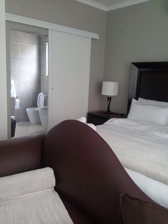 Tlelakufuma Guest House 요하네스버그 외부 사진